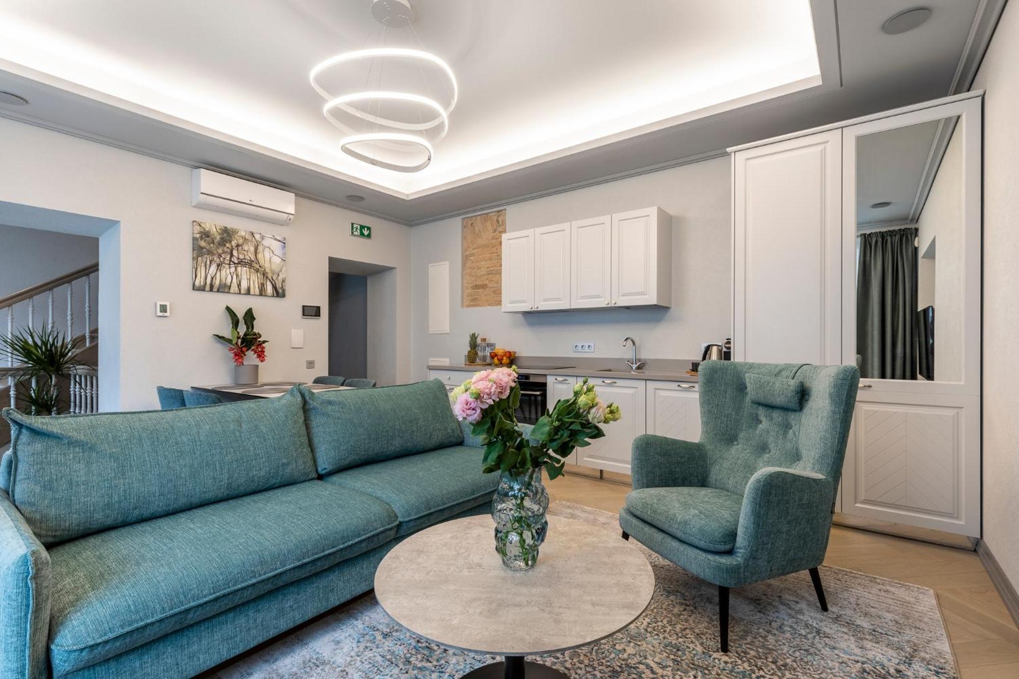 #Stayhere - Modern Luxury Apartments In The Heart Of Old Town VNO Esterno foto
